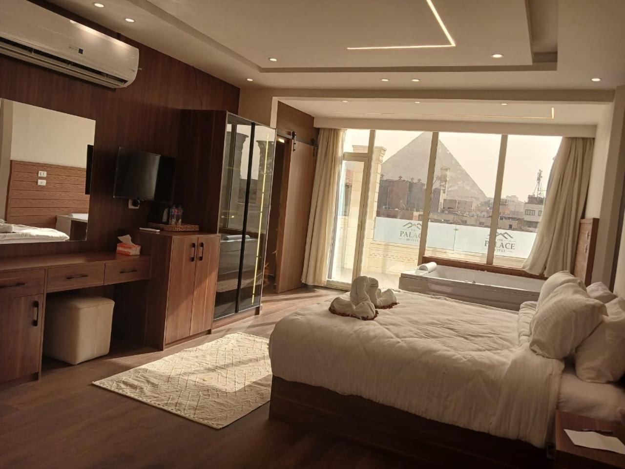 The Palace Pyramids 3*