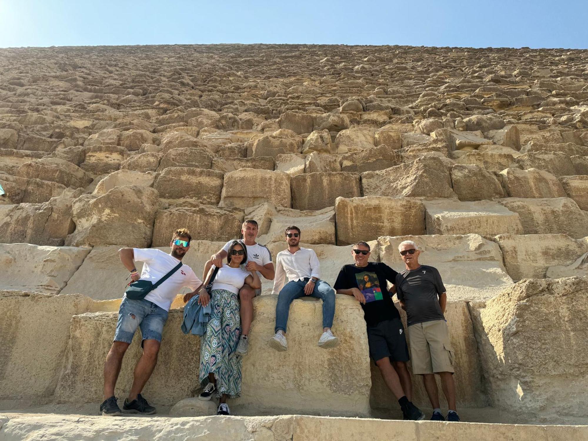 Guest house Unique Pyramids View Kafrat al Jabal