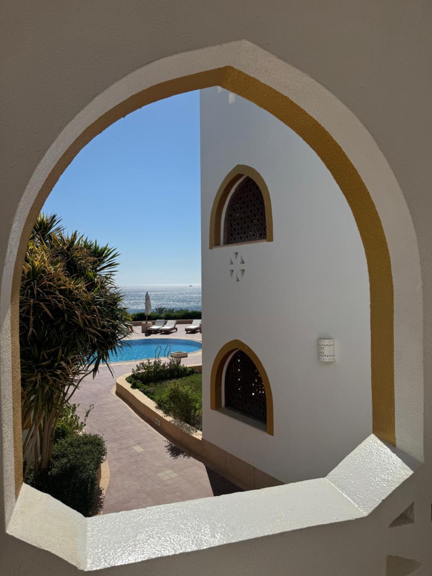 Prestige 52 - Luxury Sea View At Coral Bay Guest house