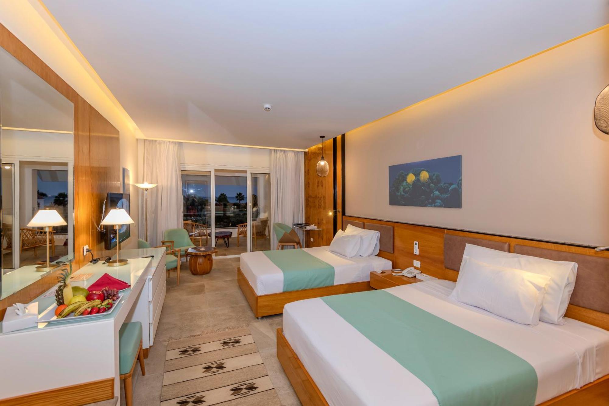 Resort Lahami Bay