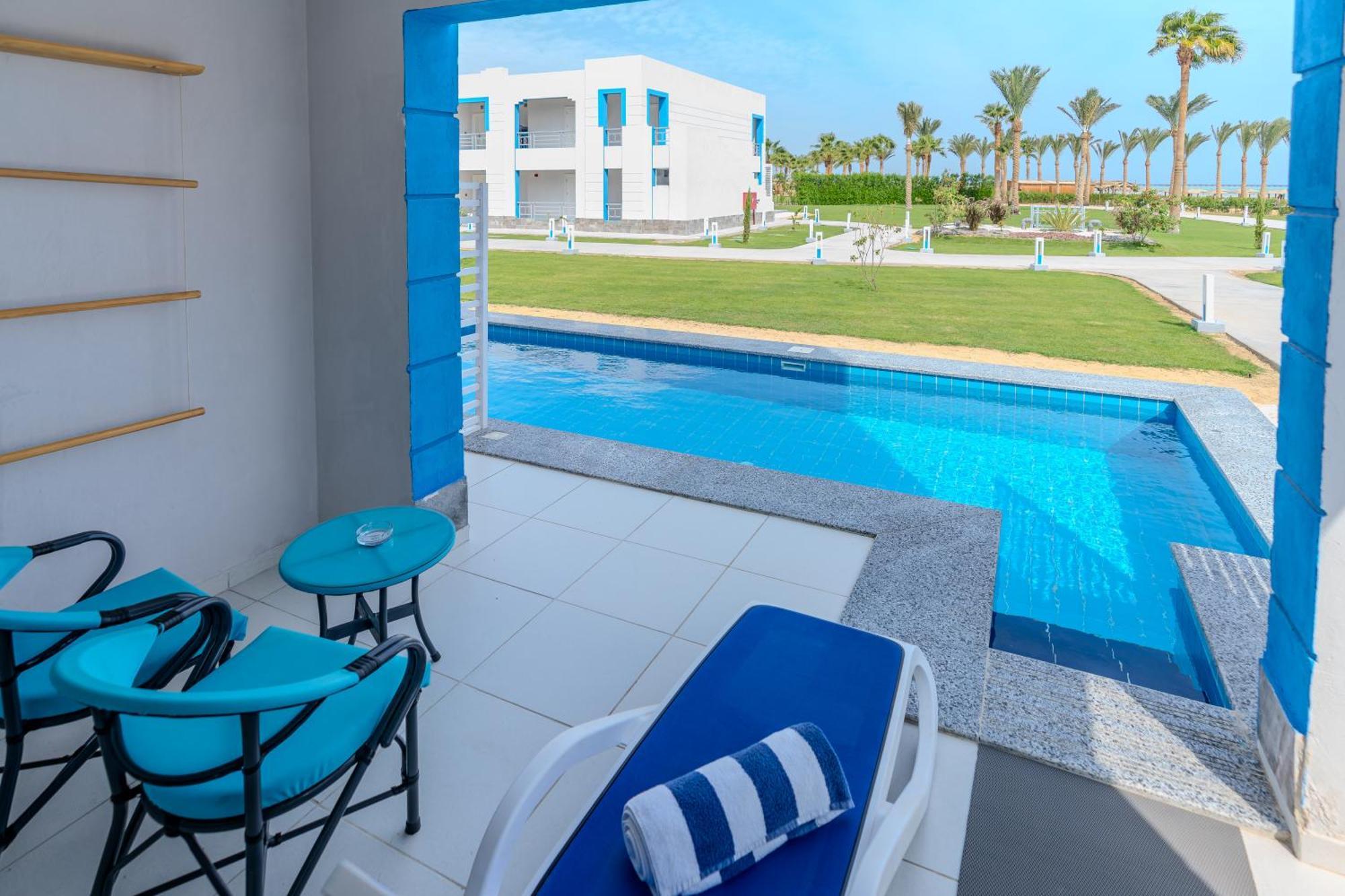 Casa Blue Resort *