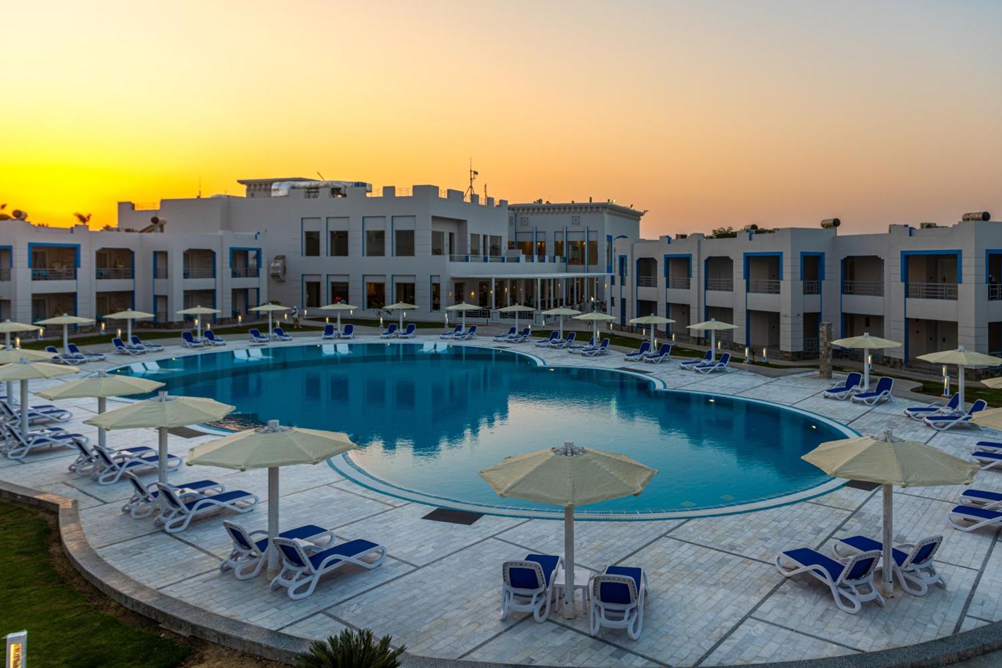 Casa Blue Resort *