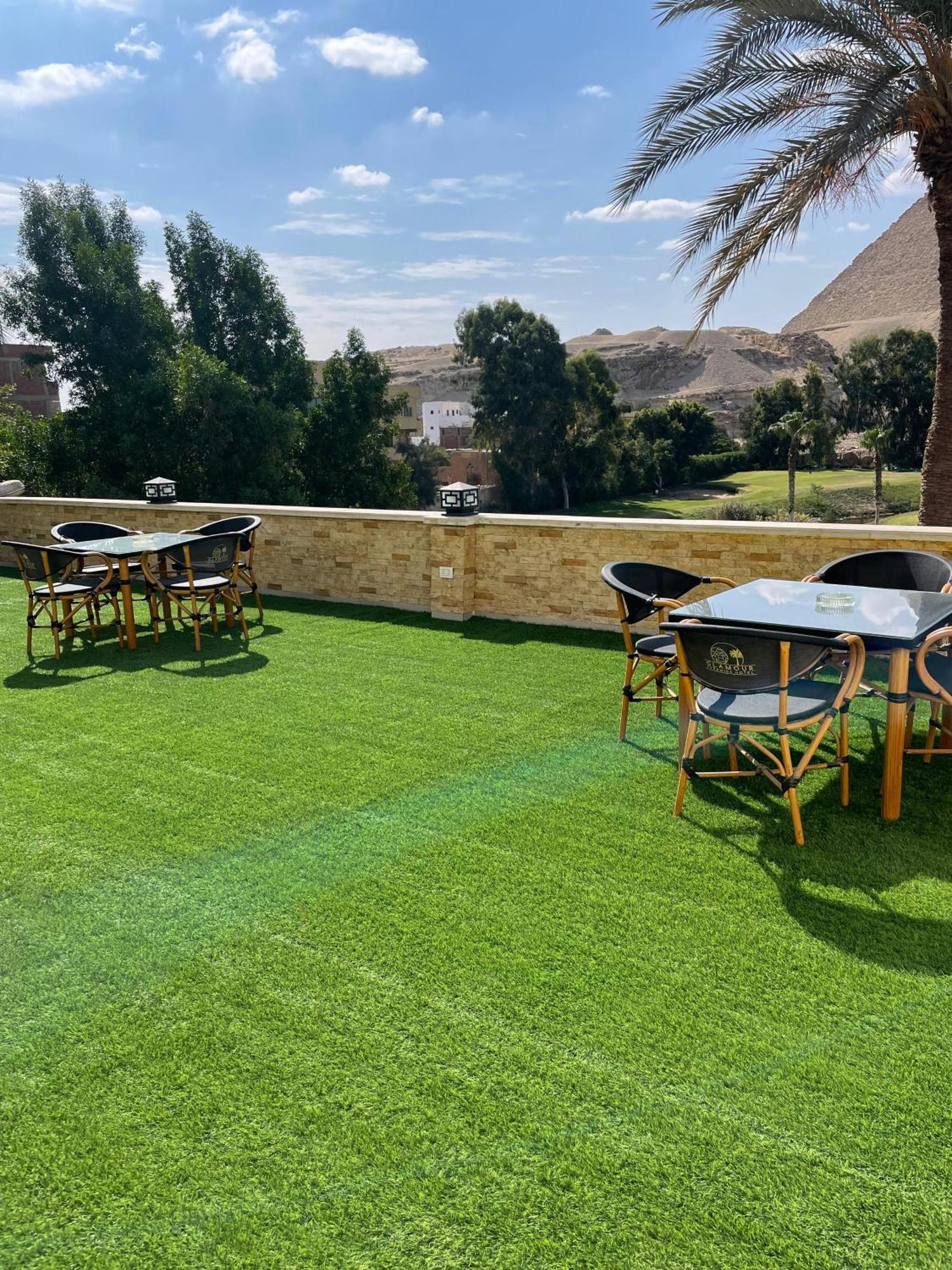 Glamour Pyramids View Hotel 3*