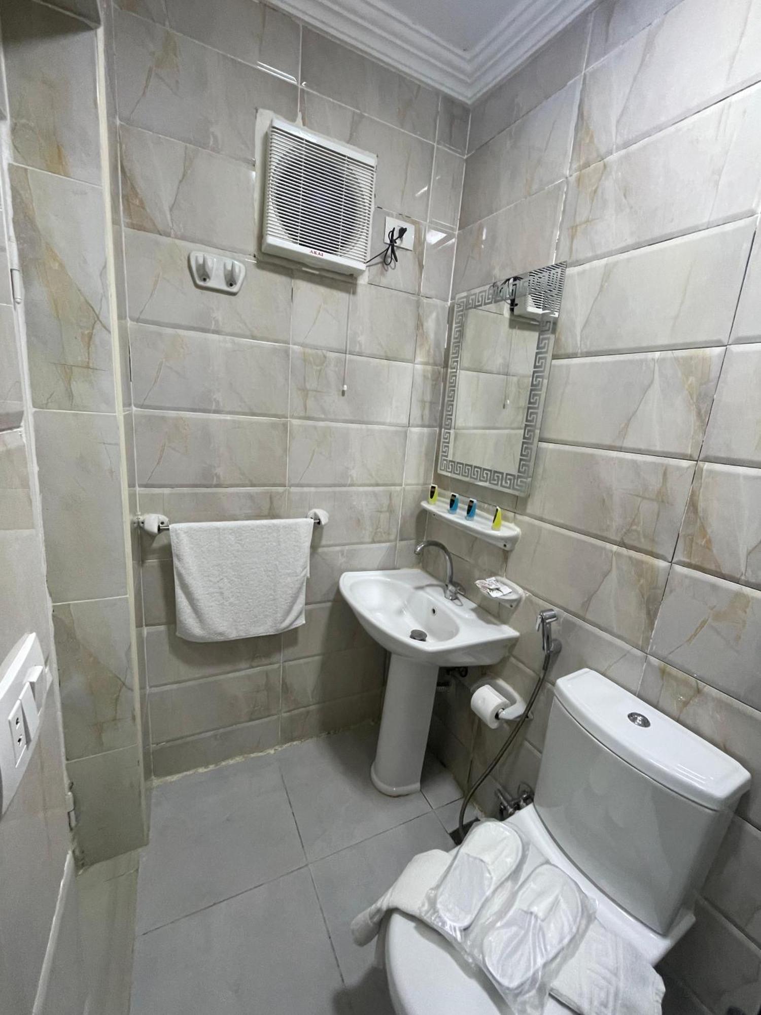 Glamour Pyramids View 3*