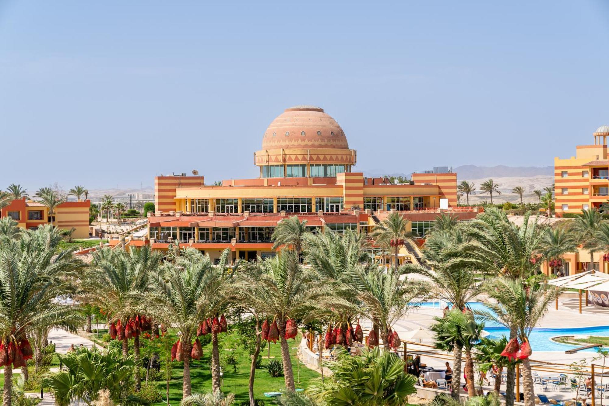 Malikia Abu Dabbab Resort 5*