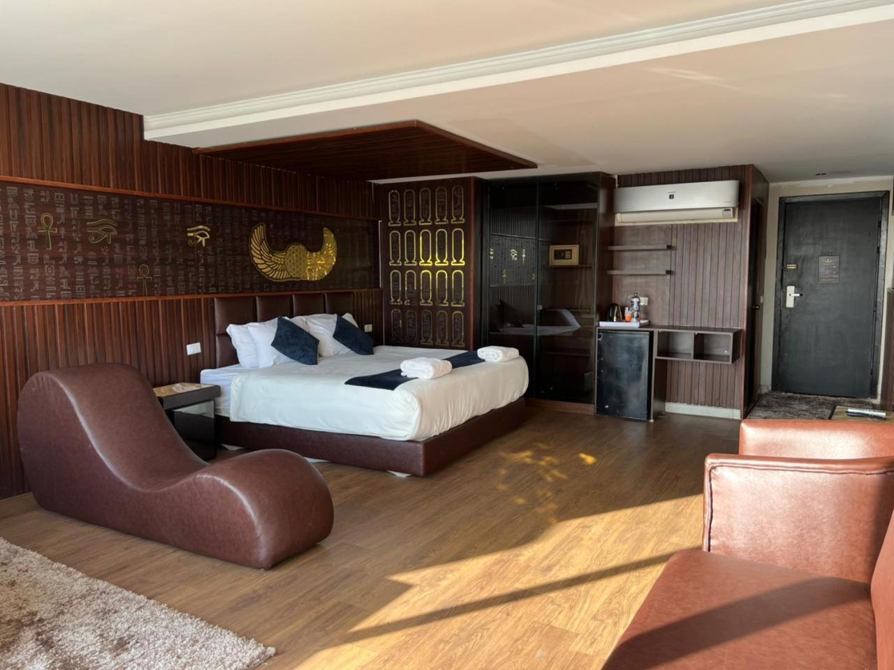 Comfort Giza Golden *