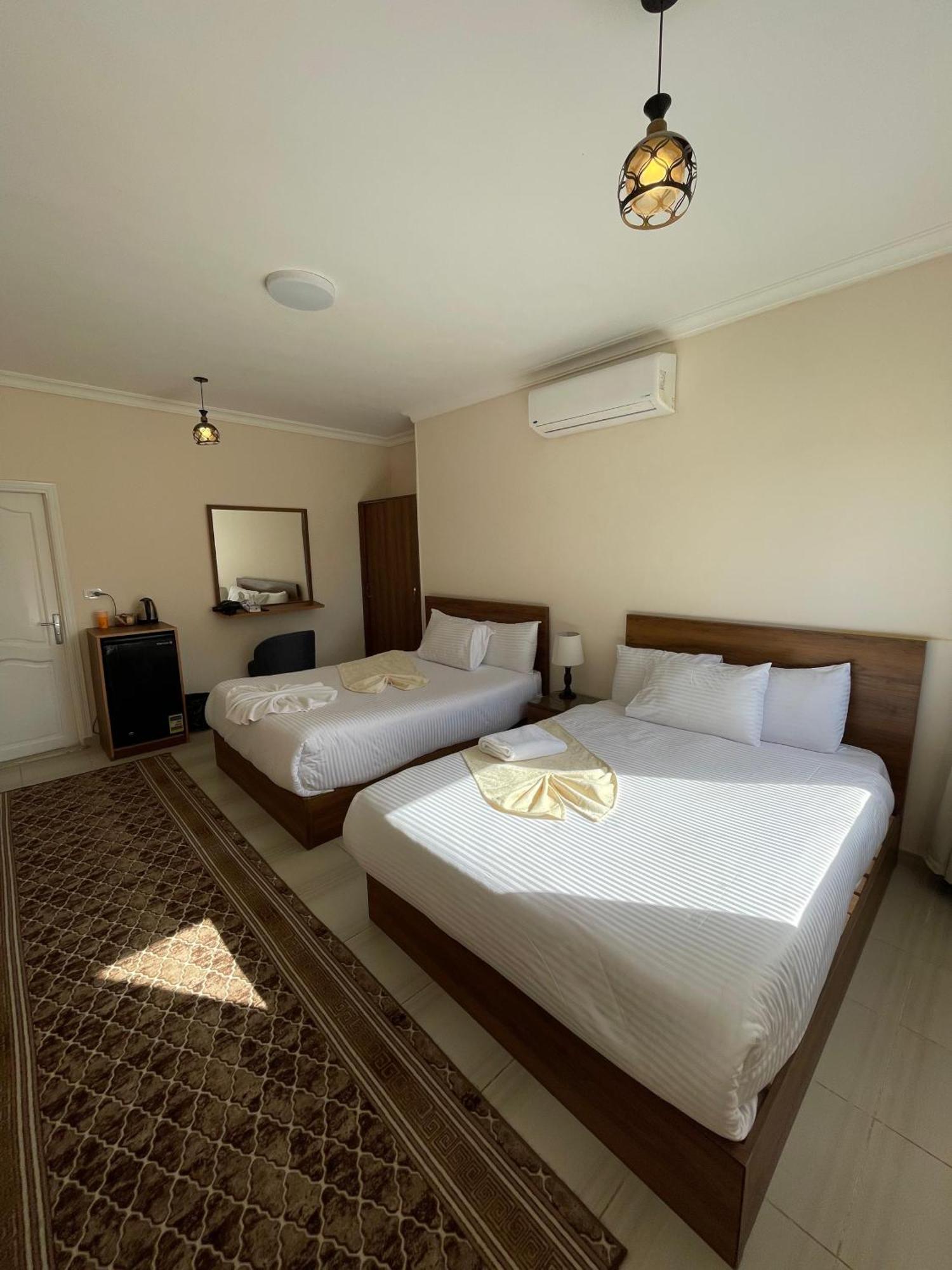 Glamour Pyramids View Hotel Kafret el-Gabal