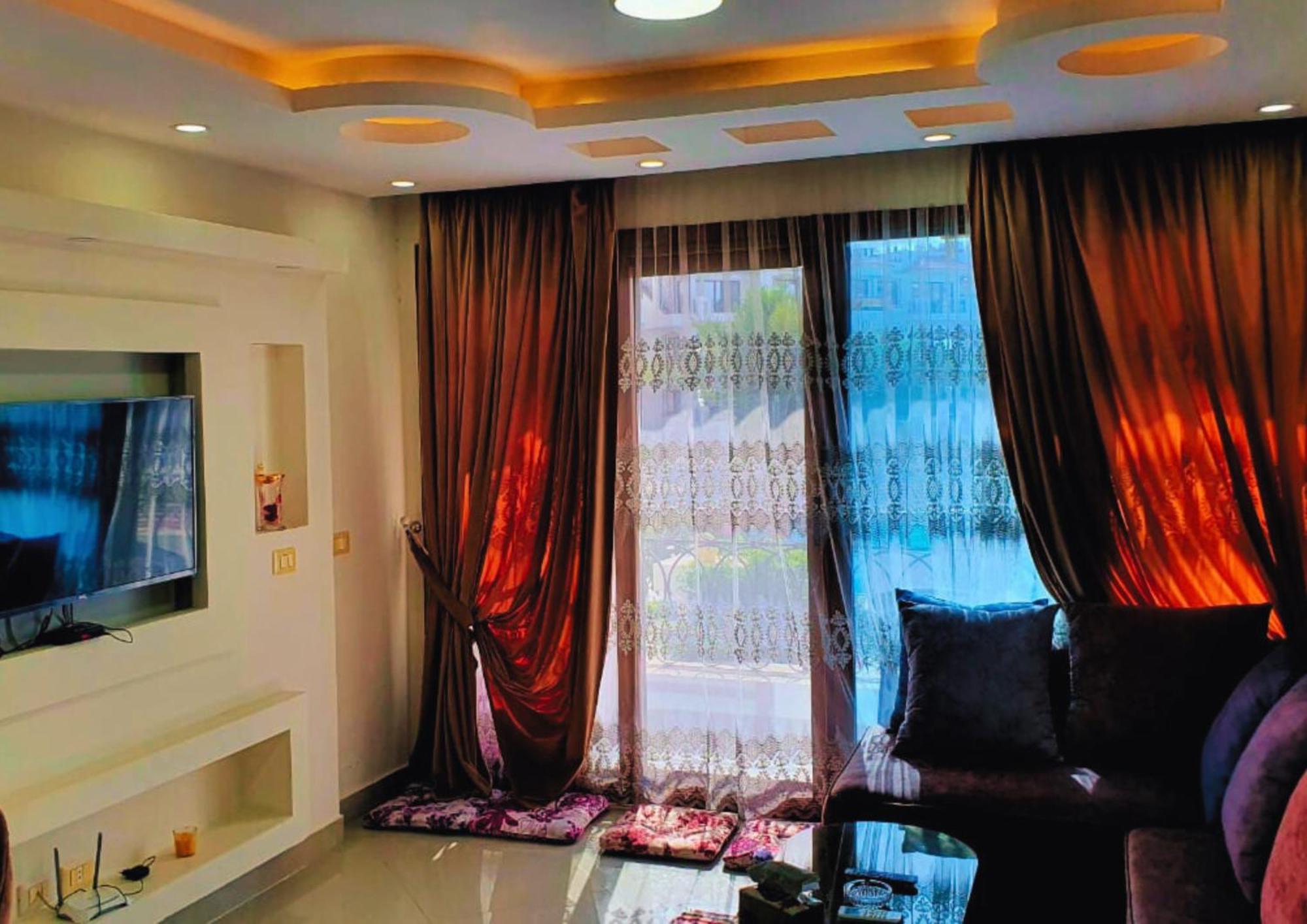 Luxury Hills 4*
