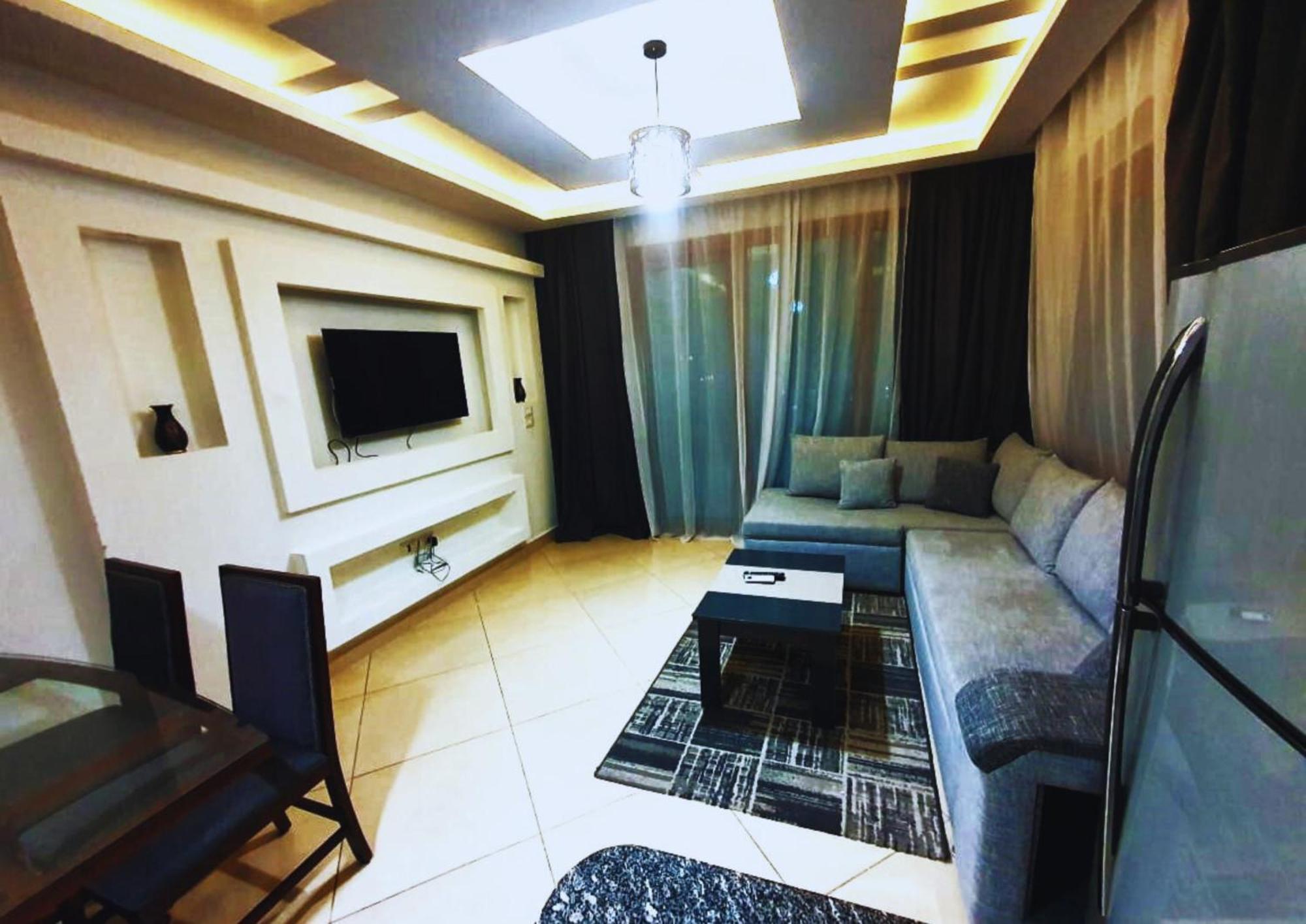 Otel Luxury Hills 4*