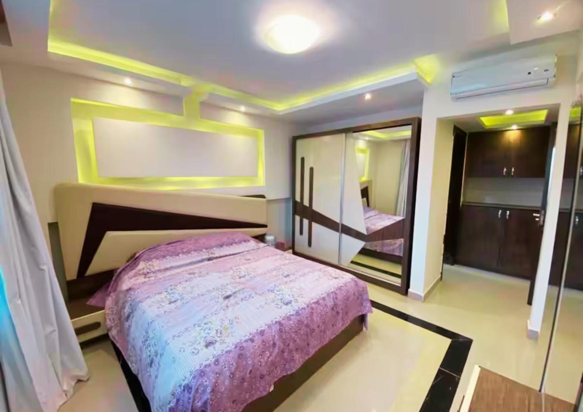 Luxury Hills Otel