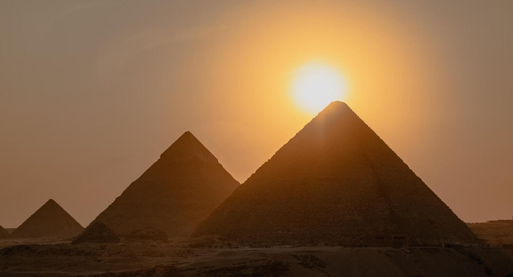 Pyramids Tower 3* Nazlet el-Sisi