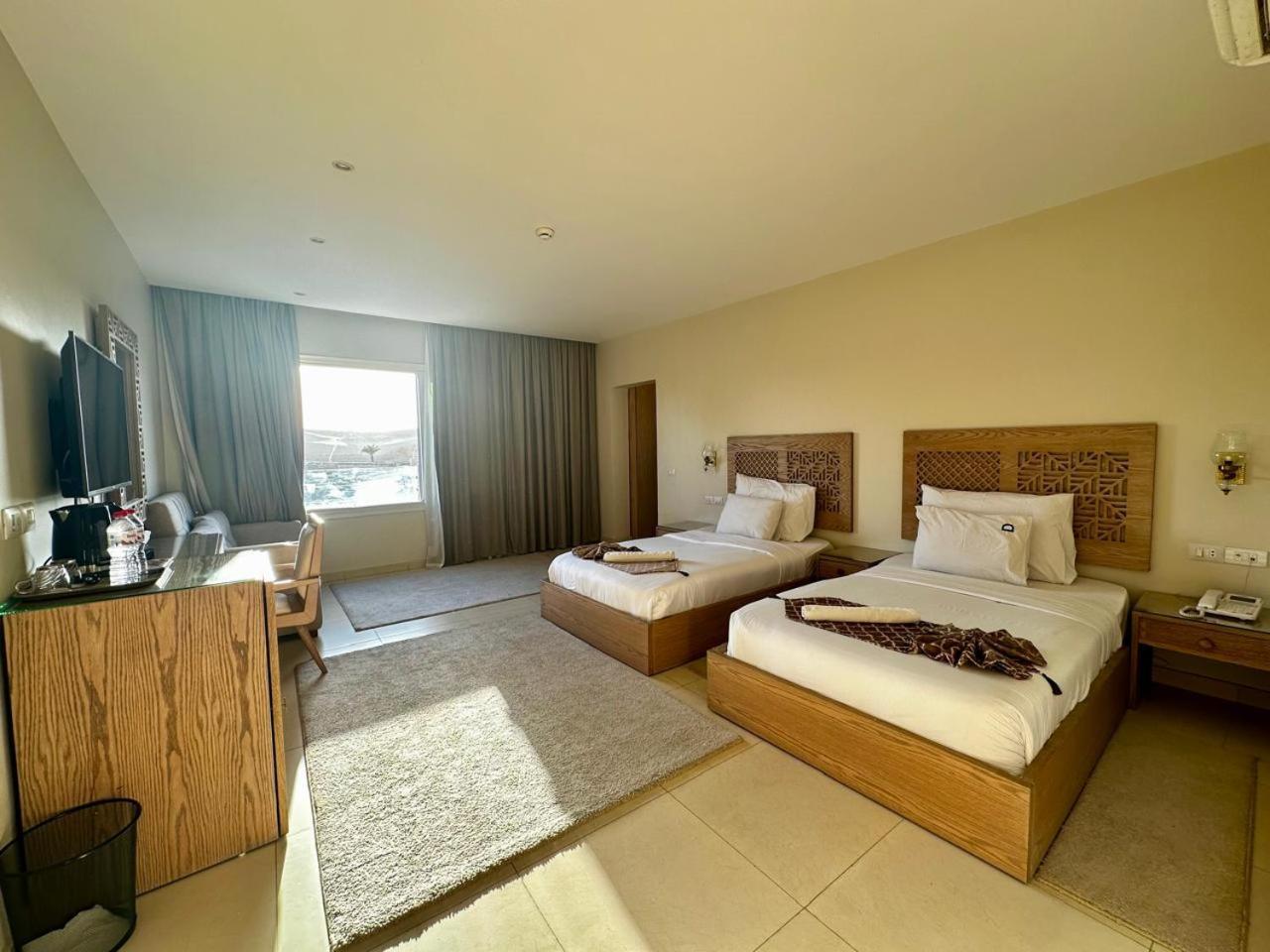 Doudou Pyramids View Hotel *