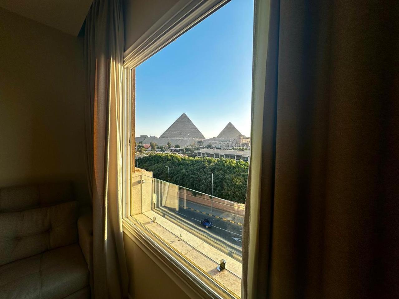 Doudou Pyramids View Kafrat al Jabal