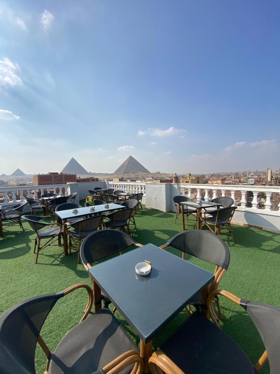 Pyramids International Hotel