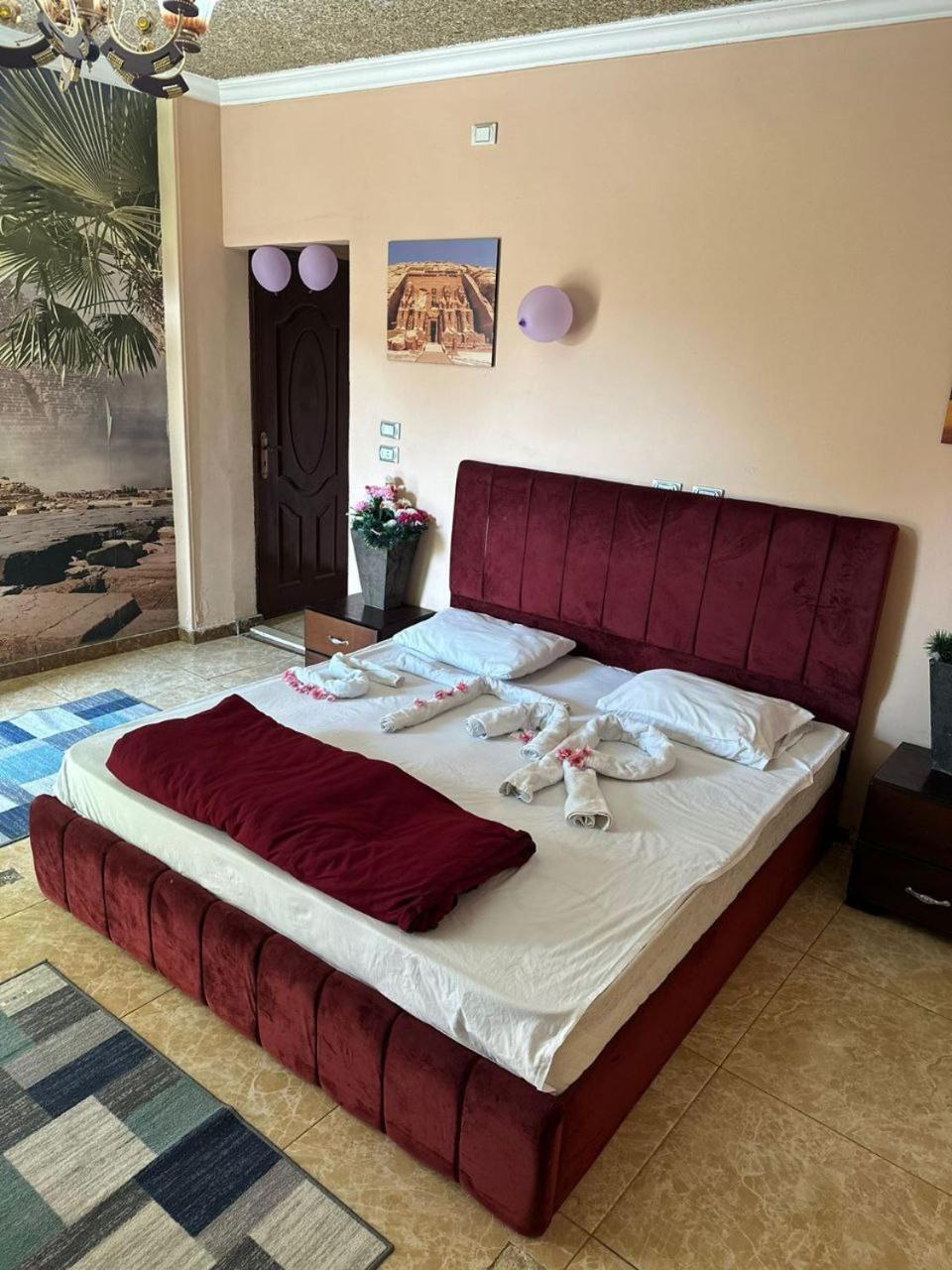 Hotel Pyramids International