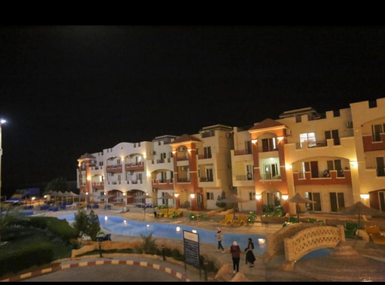 La Sirena Double With Mountain View, Families And Couples Only, Extra Of 180 Egyptian Pounds Per Adult Person Per ,to Be Paid To The Ain Suchna