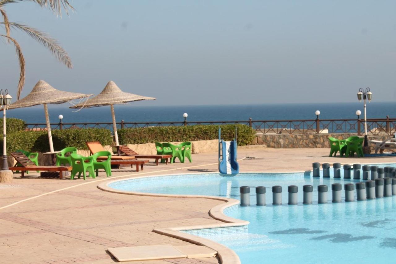 La Sirena Double With Mountain View, Families And Couples Only, Extra Of 180 Egyptian Pounds Per Adult Person Per ,to Be Paid To The Hotel Ain Suchna