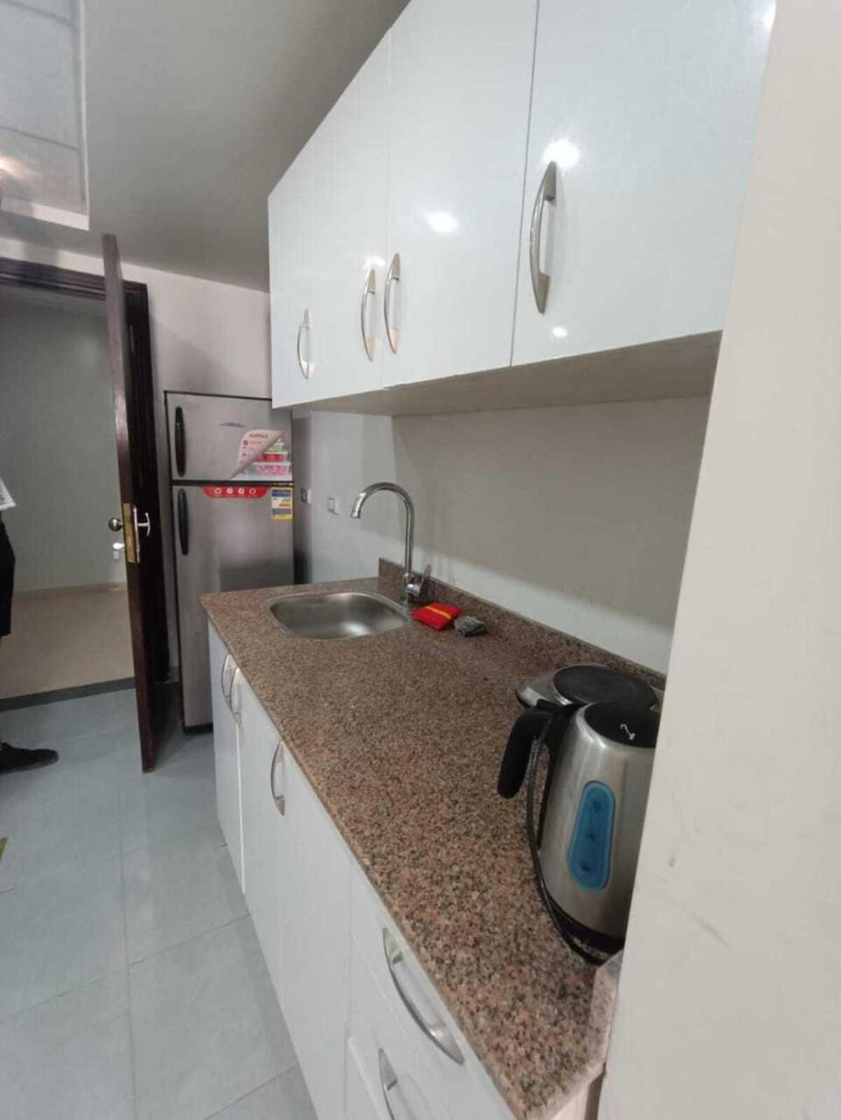 Seaview Steps From Downtown, Free Wifi Apartment