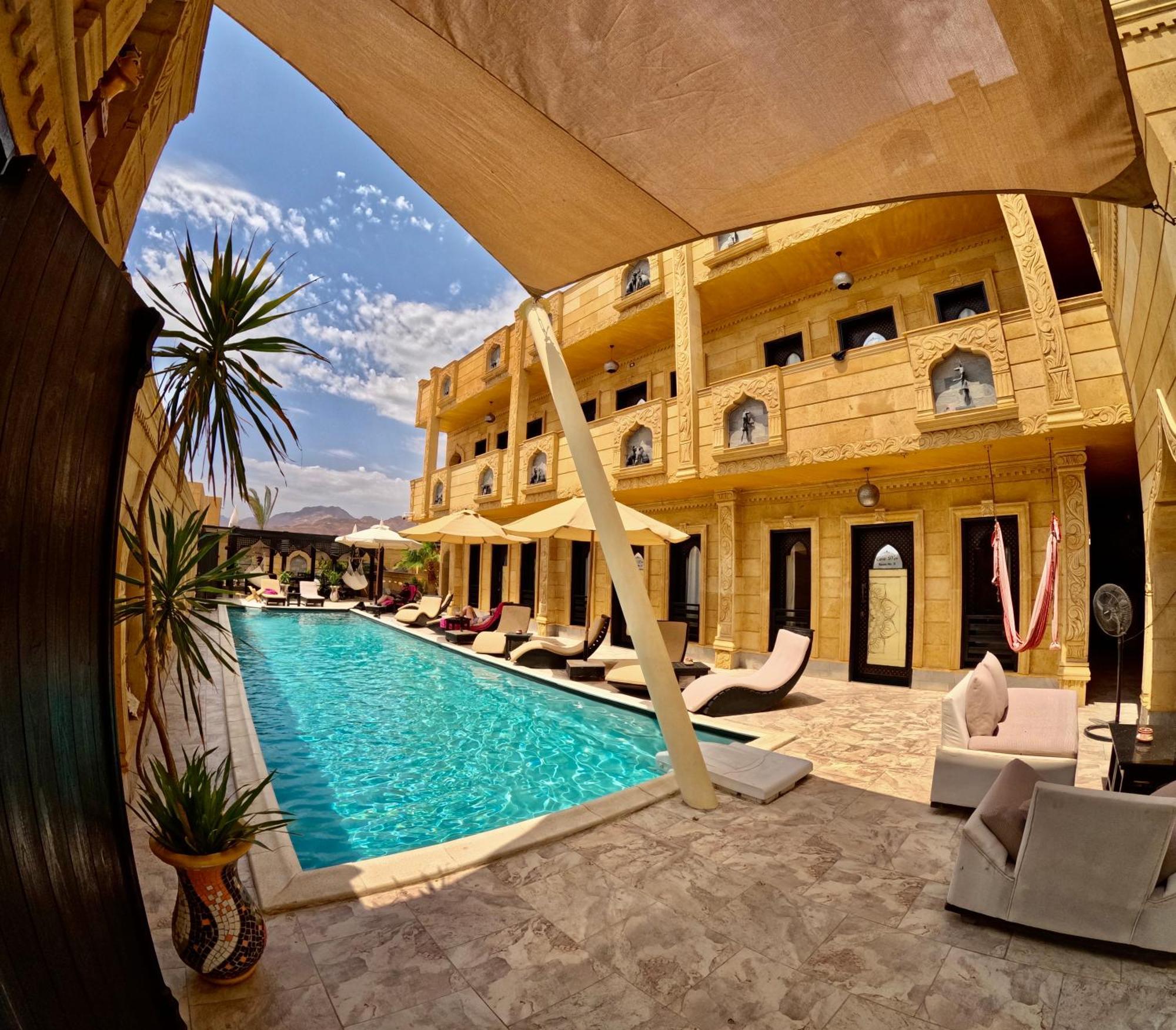 Casa D'or Hotel