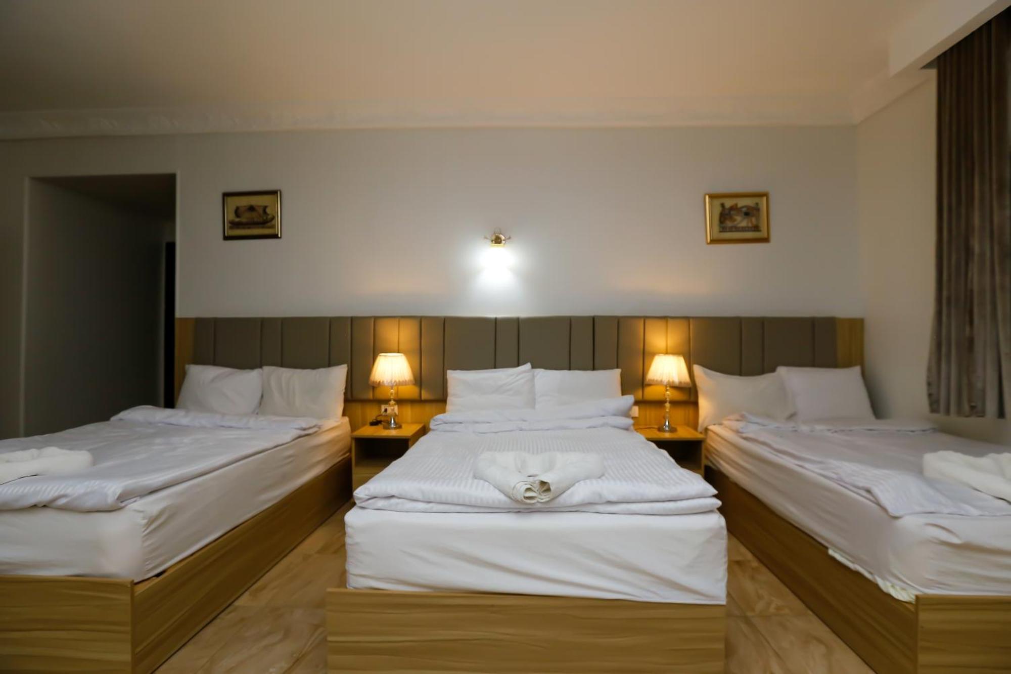 Pyramids Express View Hotel