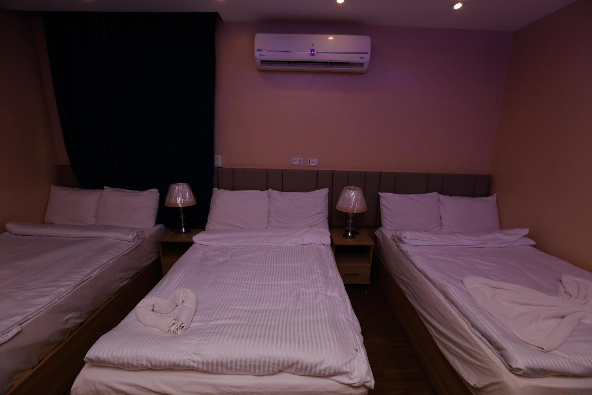 Pyramids Express View Hotel 3*