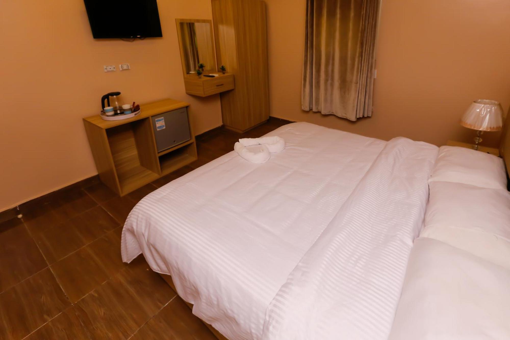 Hotel Pyramids Express View 3*
