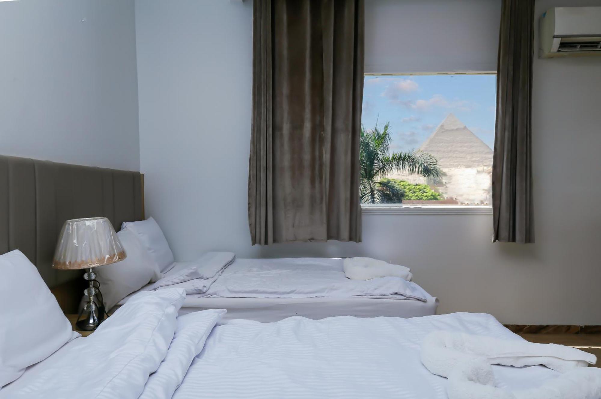 Pyramids Express View Hotel 3*