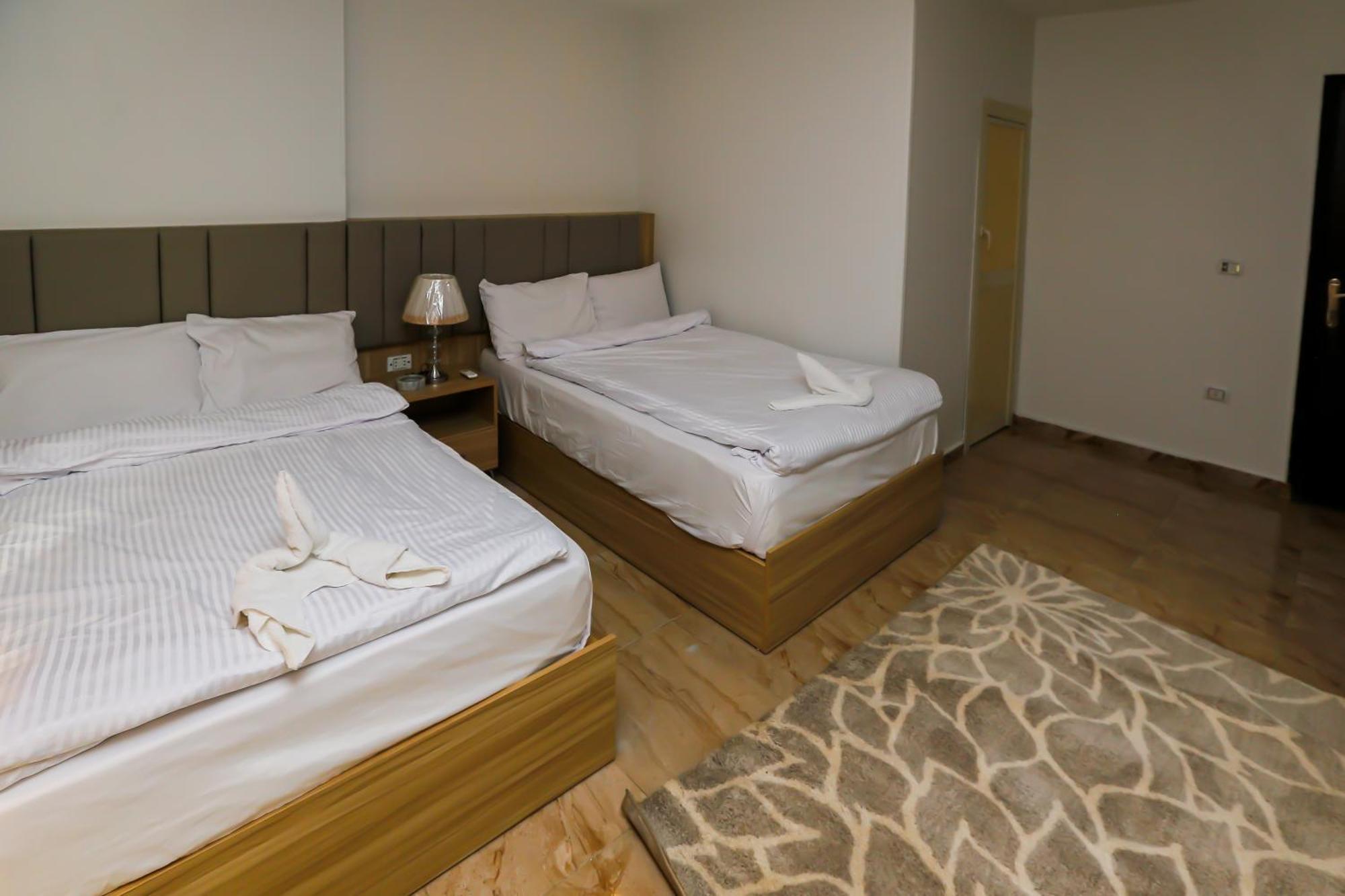 Hotel Pyramids Express View 3*