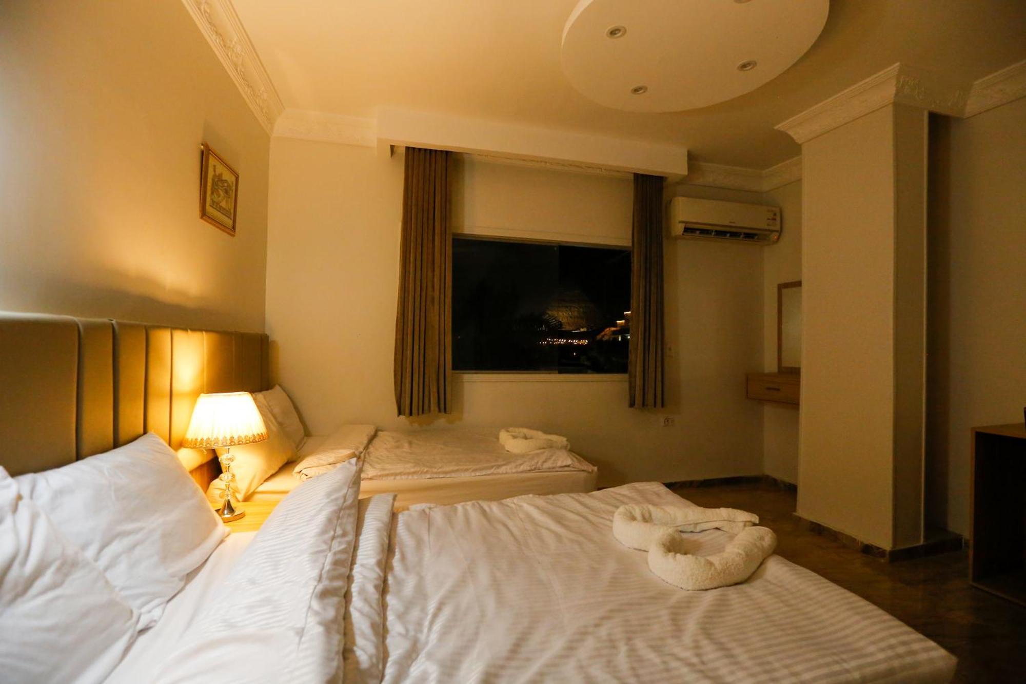 Hotel Pyramids Express View
