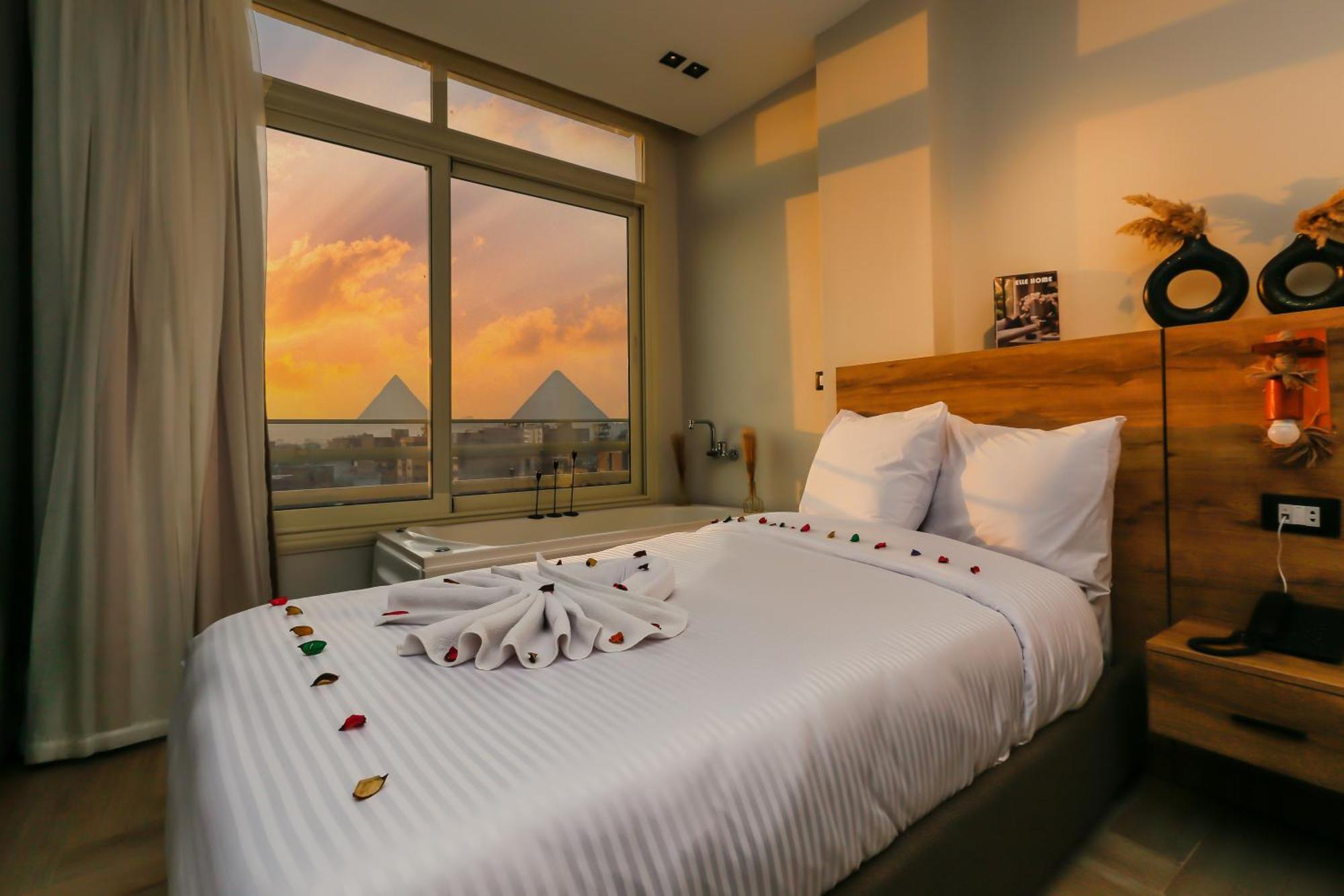 Rixoss Tower Pyramids View Aparthotel
