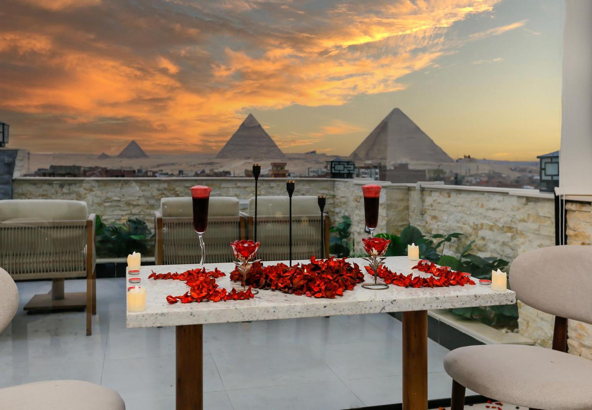 Aparthotel Rixoss Tower Pyramids View