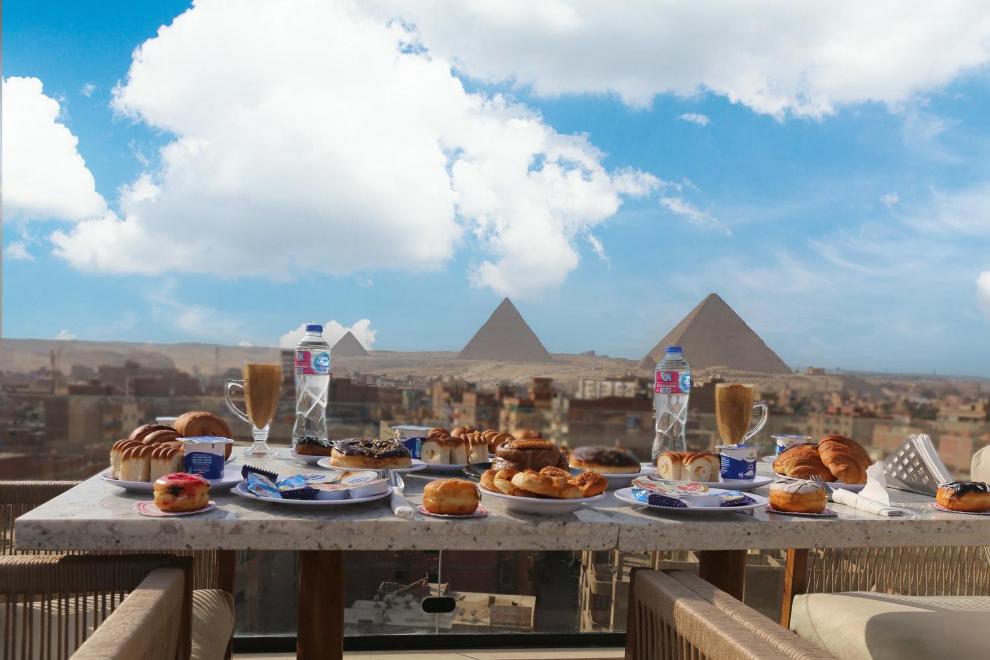 Aparthotel Rixoss Tower Pyramids View