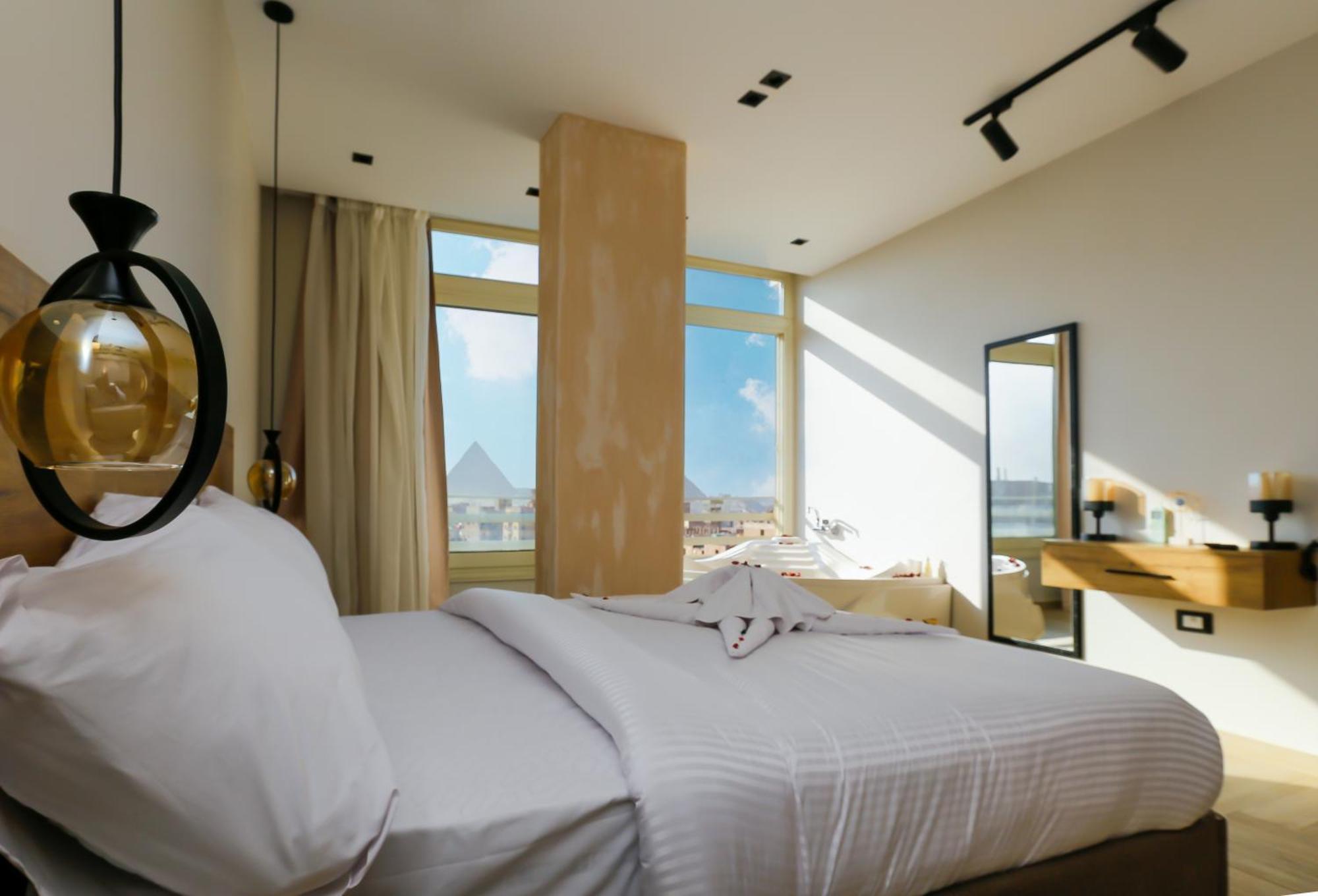 Aparthotel Rixoss Tower Pyramids View *