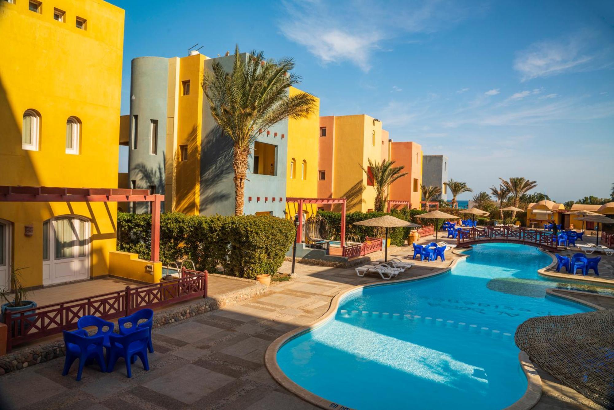 Hotel Al-dora 3*