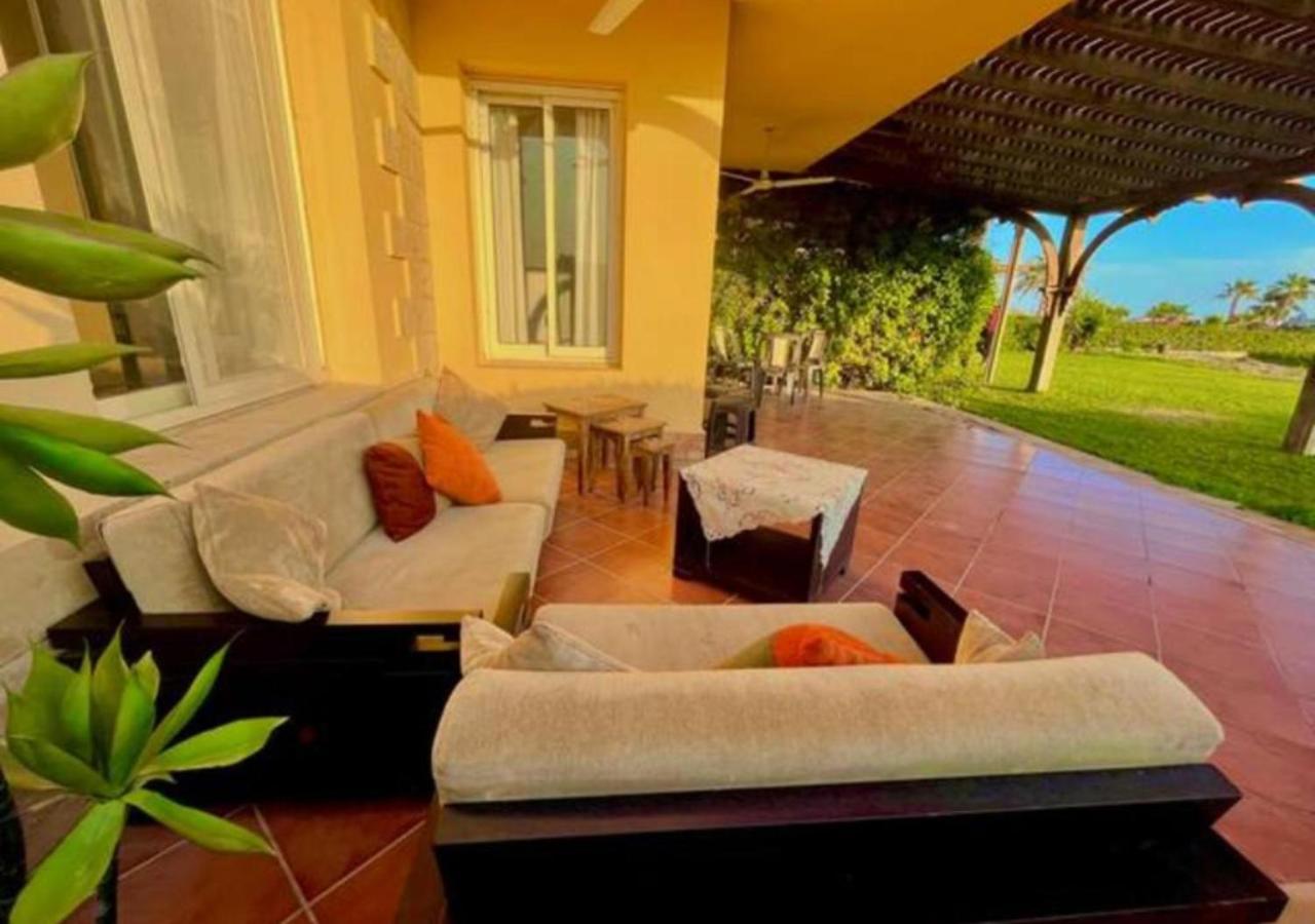 Luxury 5br With Sea View & Garden In Einbay