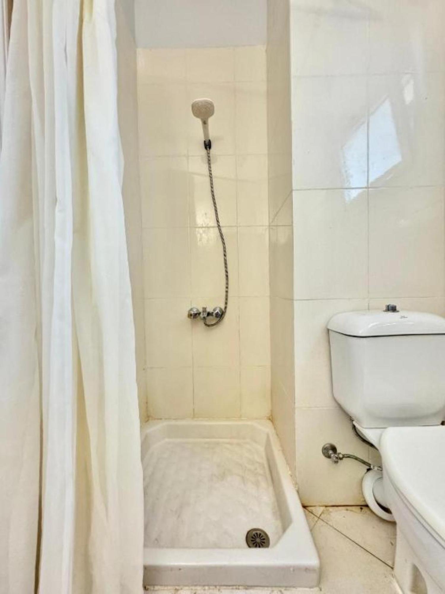 Villa Luxury 5br With Sea View & Garden In Einbay