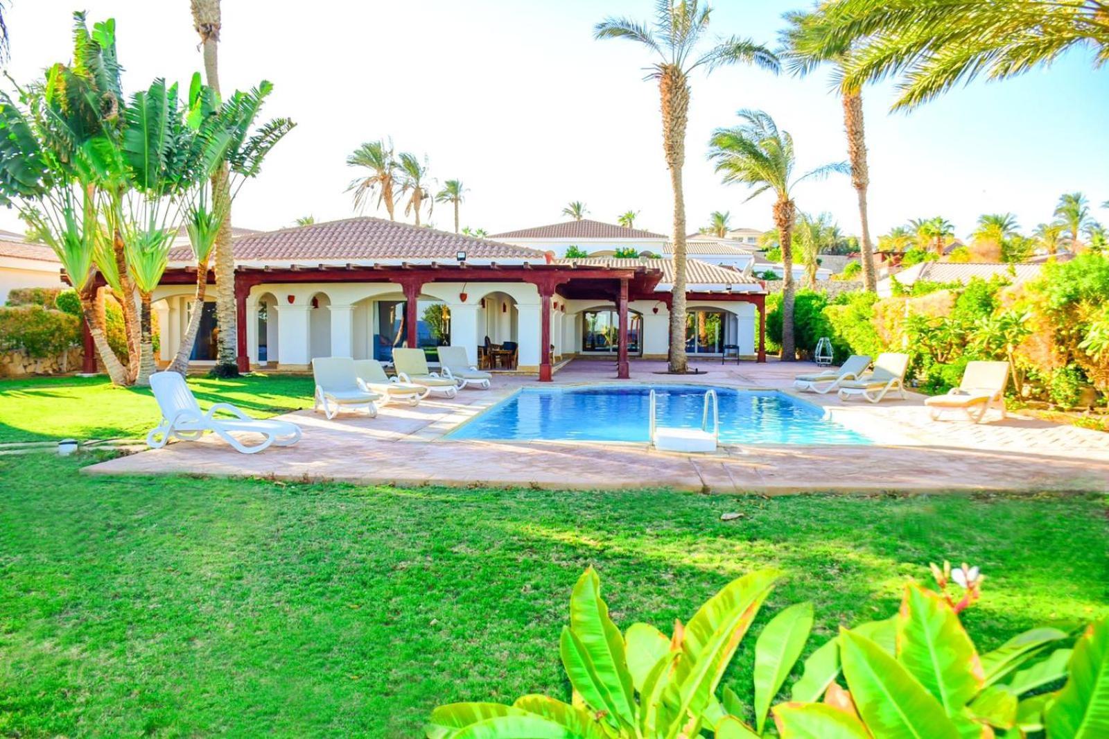 Sheraton Villa *