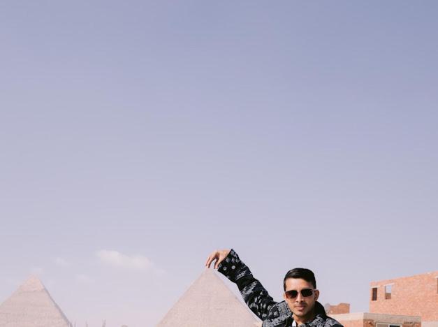 Tuya Pyramids 5*