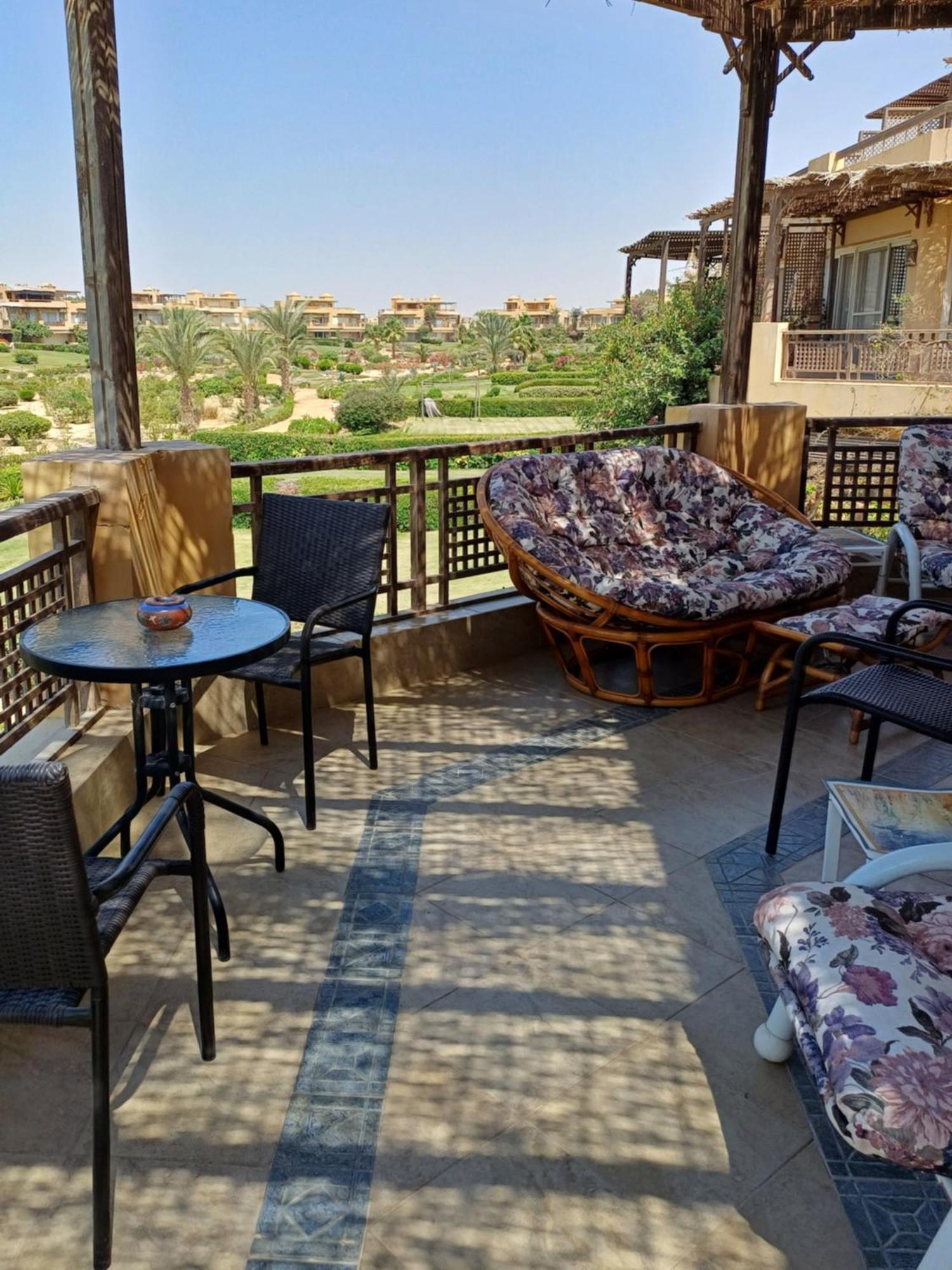 Apartment 3 Bedroom Sunset Haven By The Sea