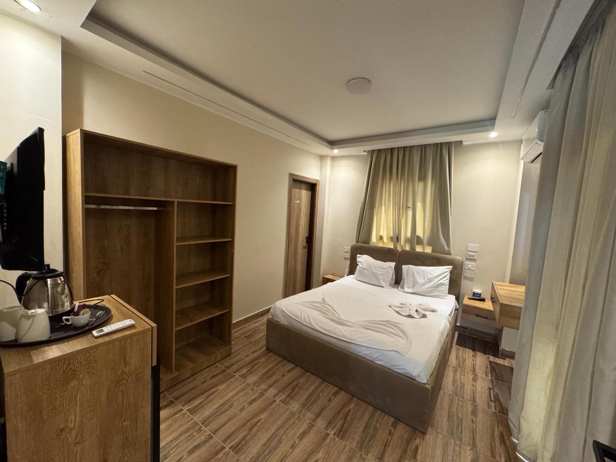 Hotel Queen Of Pyramids 4*