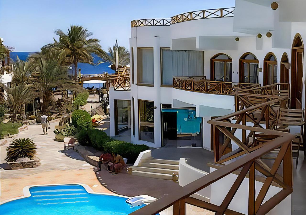 Red Sea Relax