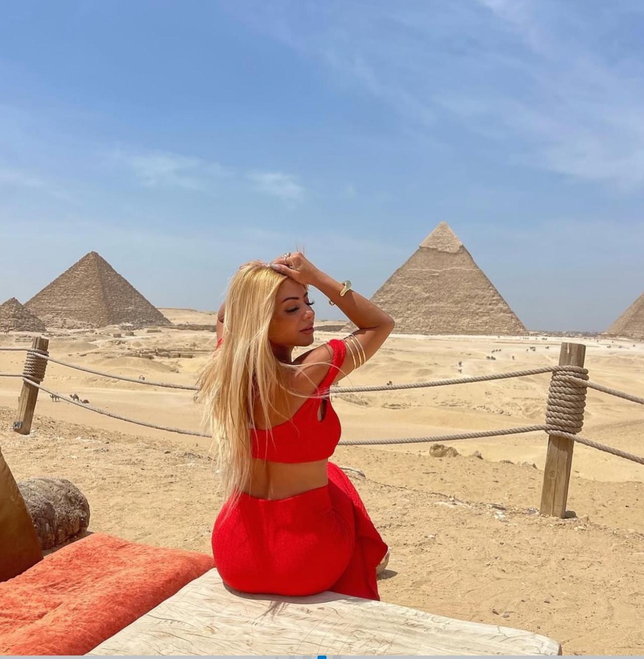 Sphinx And Pyramids 4*
