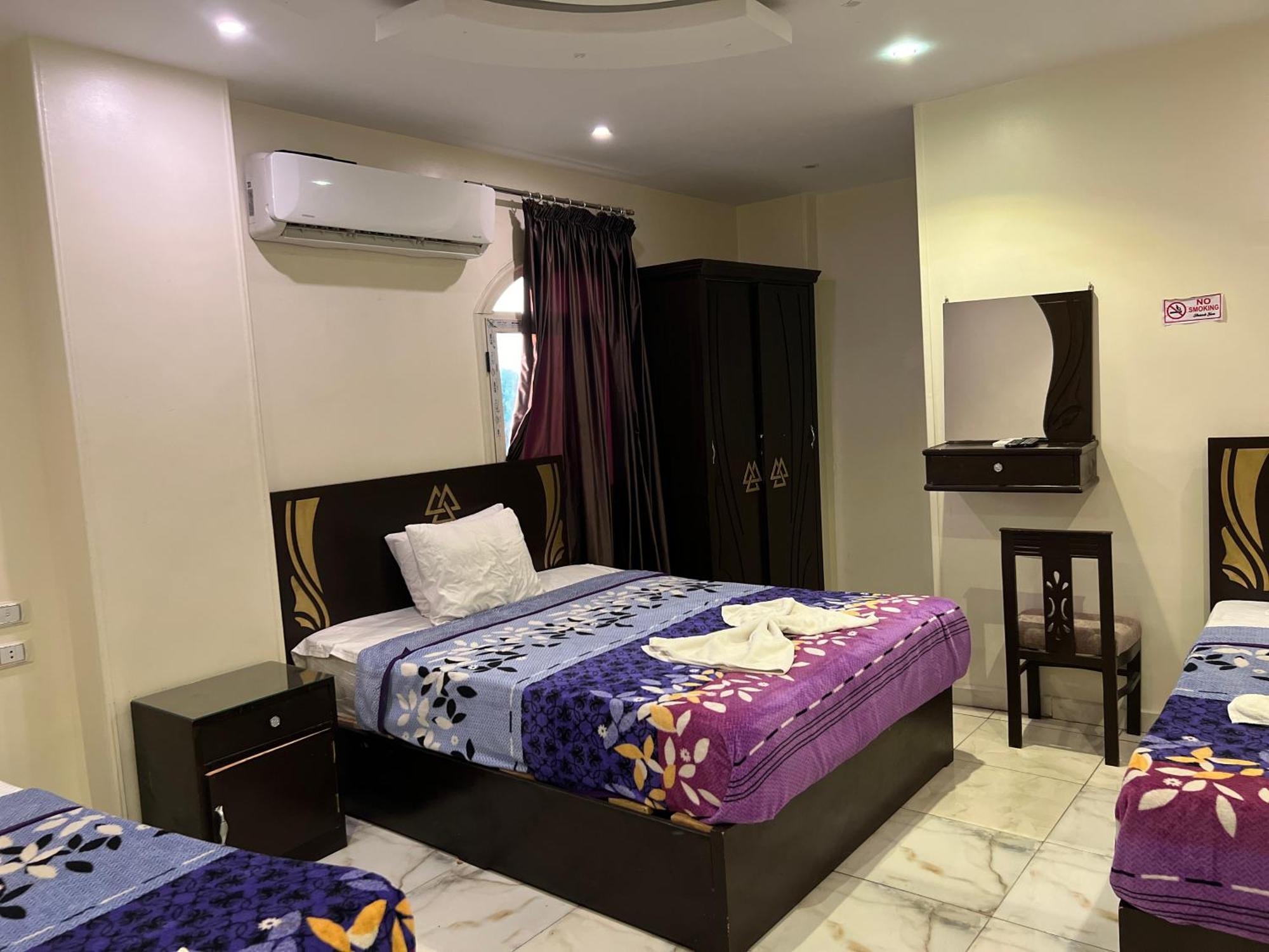Sphinx And Pyramids Hotel Cairo