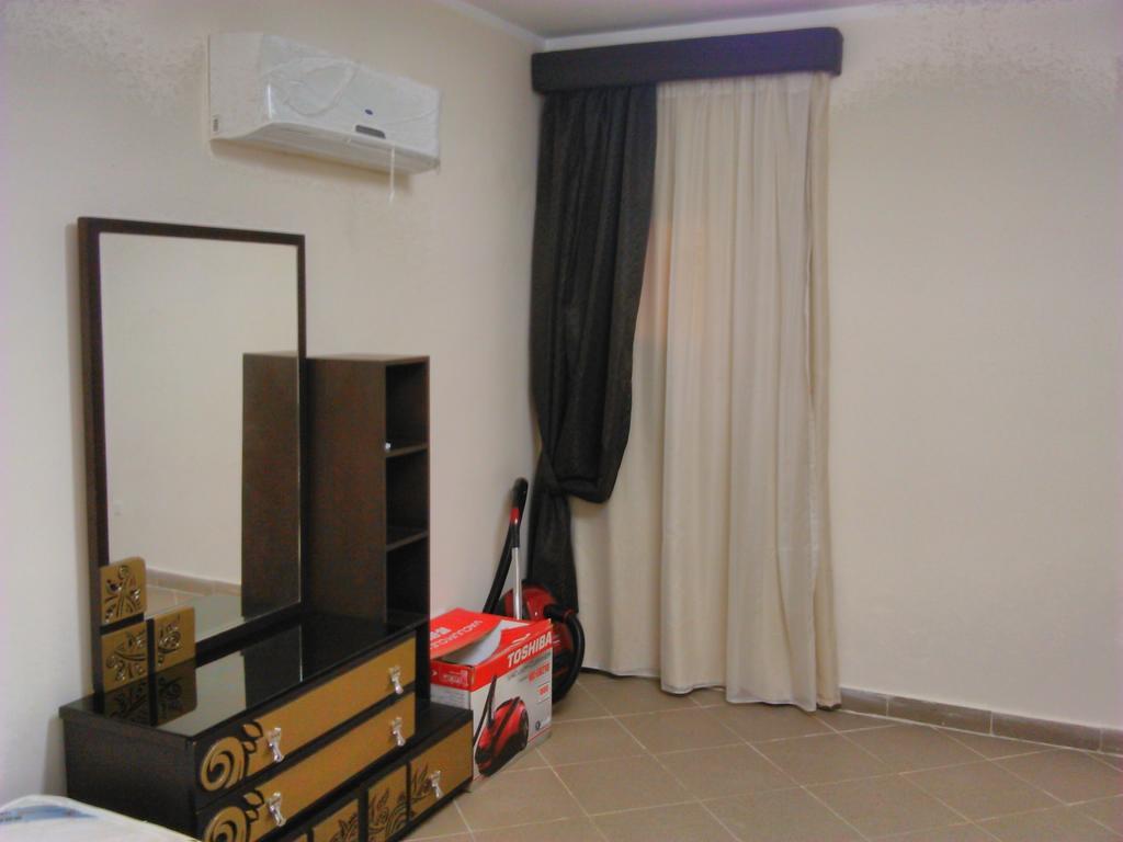 Apartment Three-bedroom At Louly