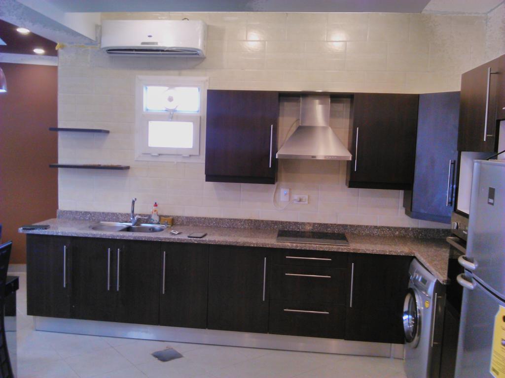 Apartment Three-bedroom At Louly *
