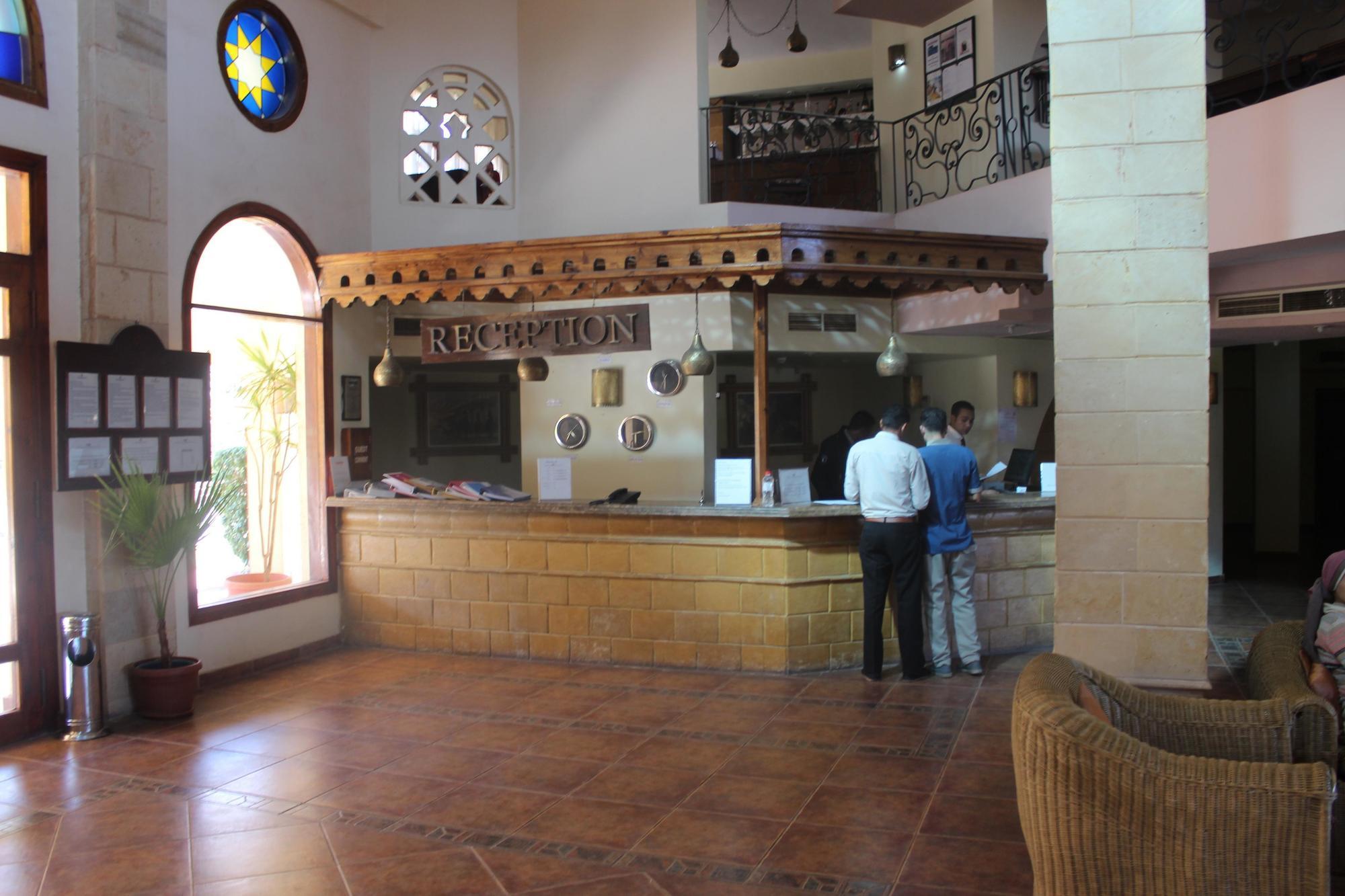 Resort Tropitel Oasis 4*