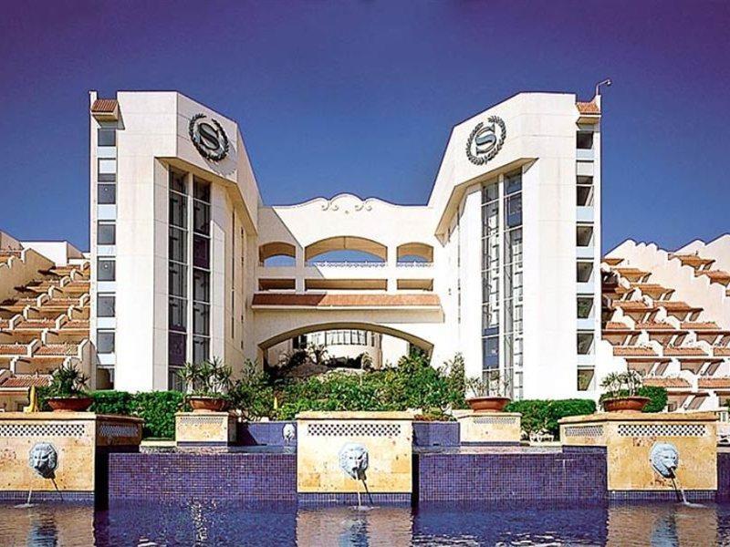 Sheraton Hotel, Resort, & Resort 4*