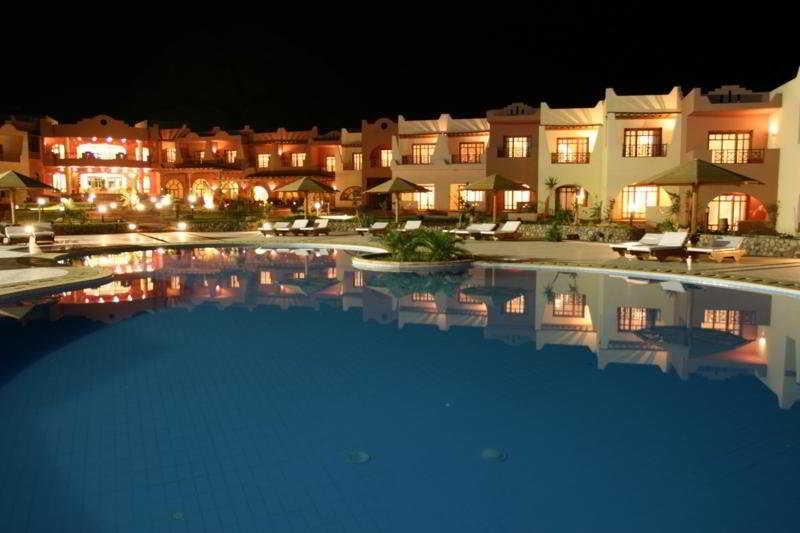 Tropitel Oasis Resort 4*