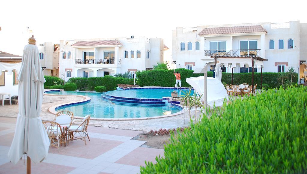 Logaina Aparthotel 3*