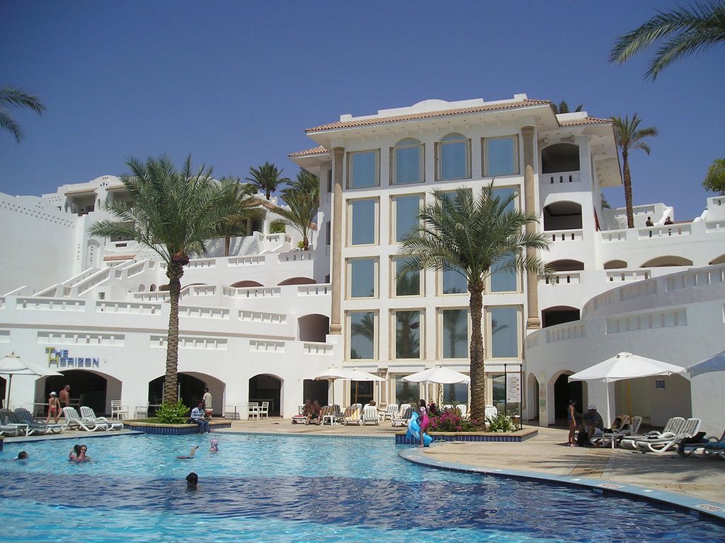 Continental Garden Reef Hotel 4*